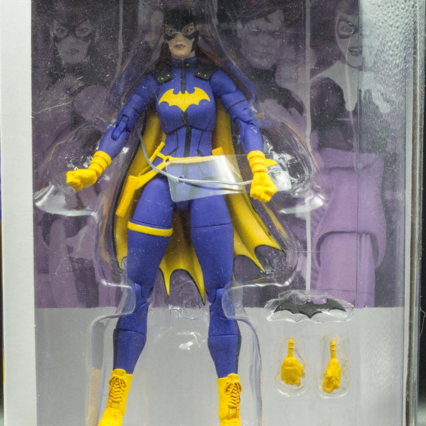 2019 DC Essentials Batgirl - Action Figure