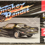 2001 AMT 1977 Pontiac Trans Am Smokey And The Bandit 1:25 Plastic Model Kit