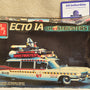 AMT / ERTL - 1970 1/2 - Ecto 1A Ghostbusters II - 1:25 Scale Model