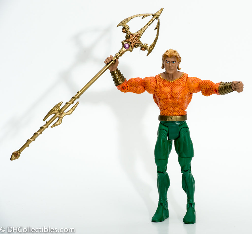 DC Universe Classics Wave 2 Aquaman Action Figure (Short Hair)