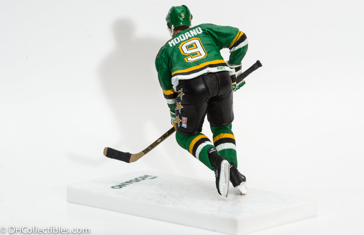 2005 McFarlane NHL Sports Picks Series 10 Mike Modano Minnesota North Stars Variant Green Jersey - Loose