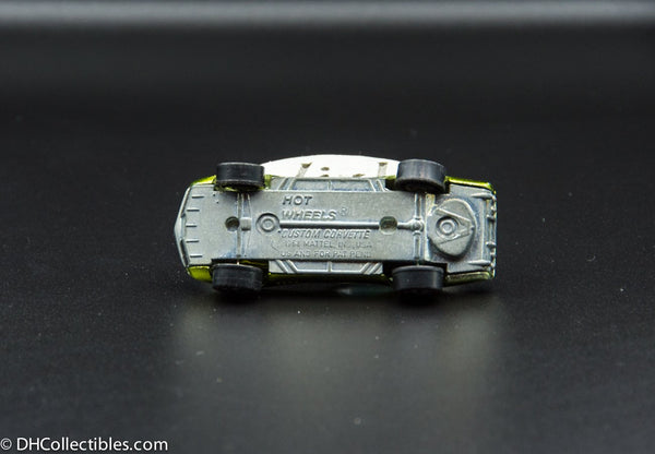 1968 Hot Wheels Redline Custom Corvette Gold Black Interior