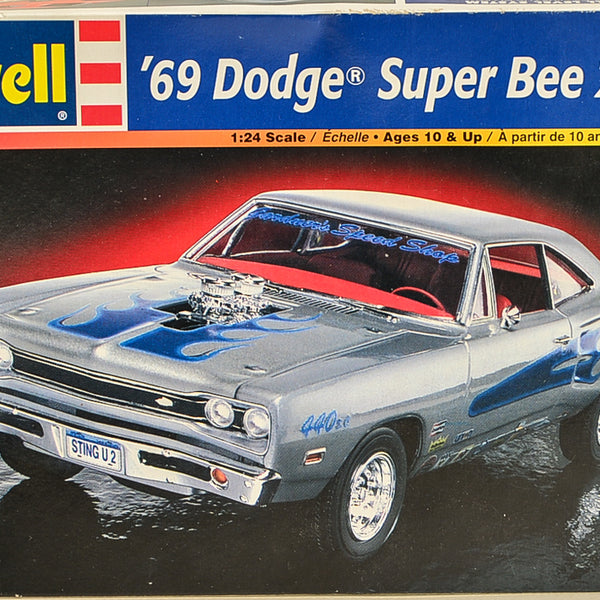 Revell '69 Dodge Super Bee 2 n 1 Plastic Model Kit 1:25 Scale