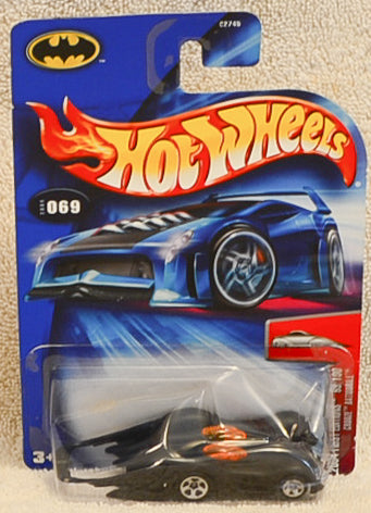 Hot Wheels Cruze Batmobile 2004 No 069