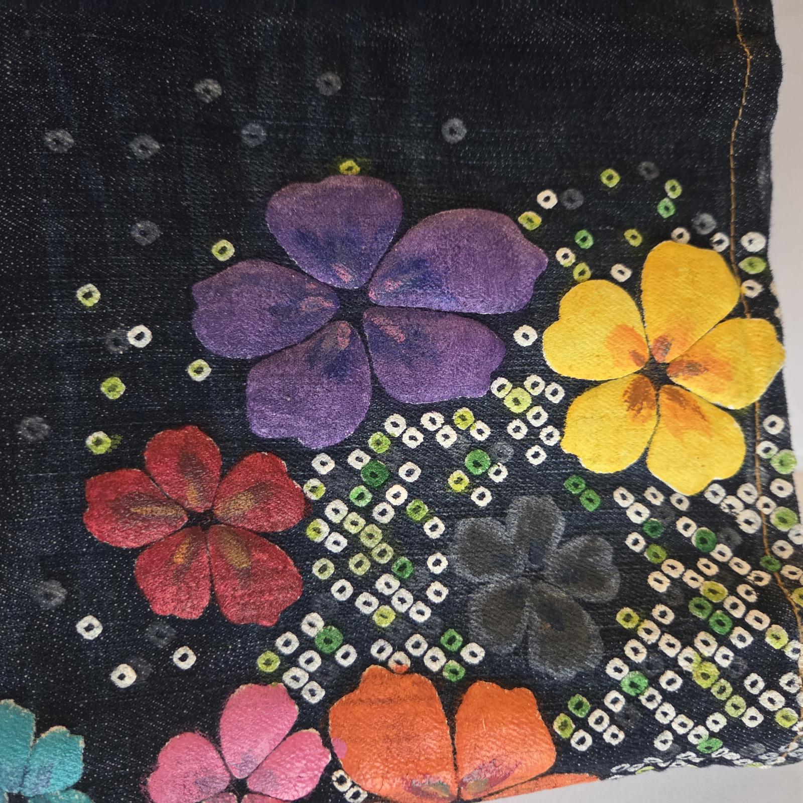 DSQUARED2 Floral Appliqué Denim Skirt - Size 38 – DH Collectibles