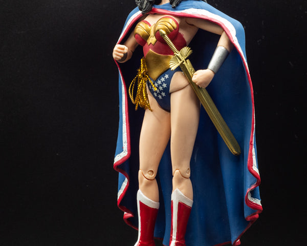 2007 DC Direct Infinite Crisis Series 2 Wonder Woman Action Figure - Loose