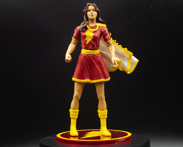 2007 DC Direct Shazam Mary Marvel (Red Suit) - Action Figure - Loose