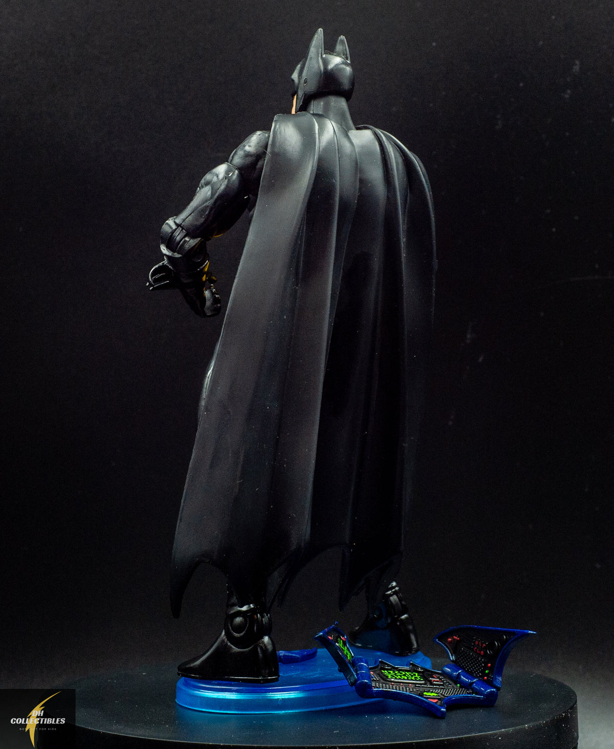 2009 DC Universe Classics Wave 10 Batman Black Suit Action Figure - Loose