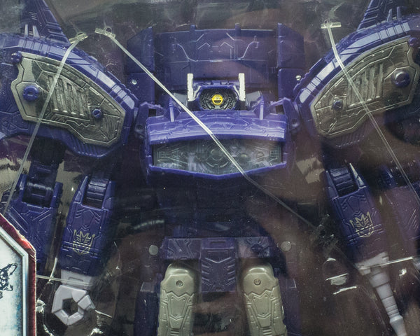 2018 Transformers Generations War for Cybertron Siege Leader Class Shockwave - Action Figure