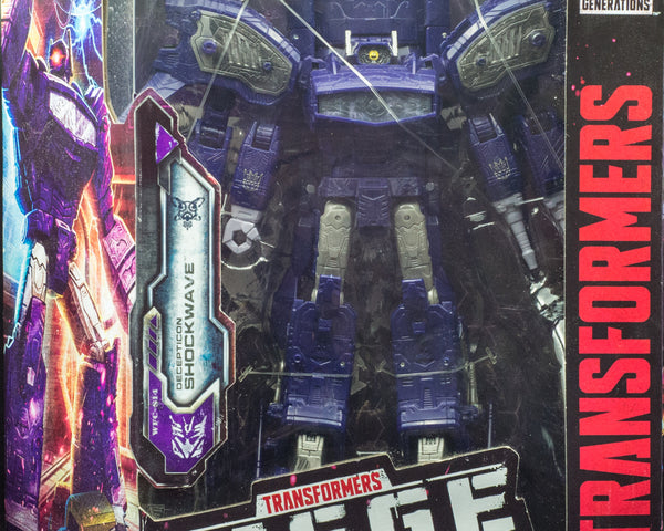 2018 Transformers Generations War for Cybertron Siege Leader Class Shockwave - Action Figure