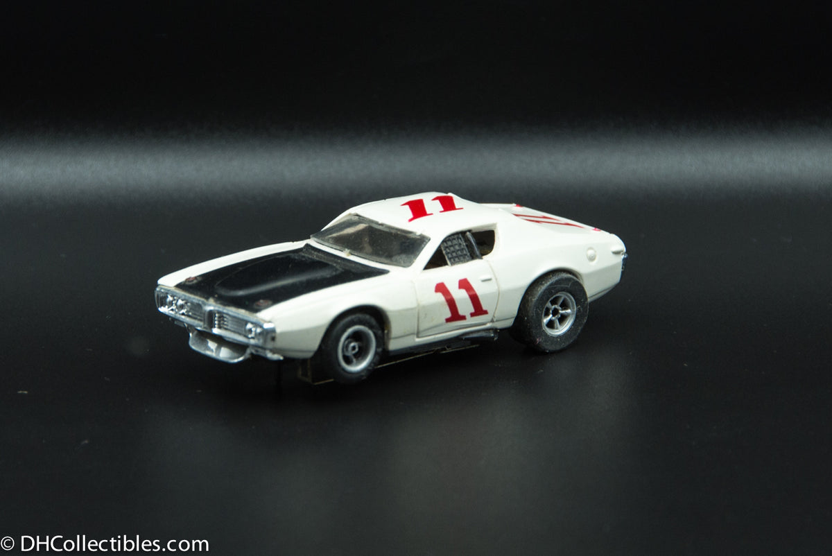 USED A/FX HO White w/ Black # 11 Road Runner Slot Car