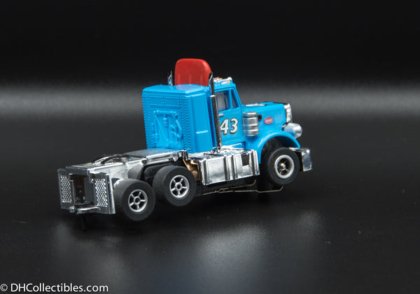 USED Round 2 HO Blue w/ Red Spoiler # 43 Peterbilt Slot Car