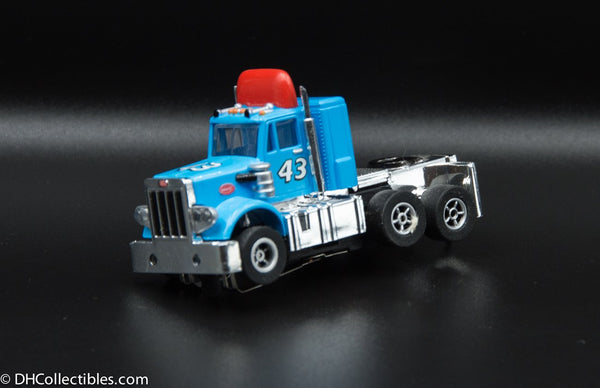 USED Round 2 HO Blue w/ Red Spoiler # 43 Peterbilt Slot Car