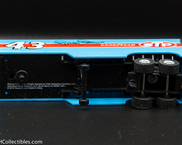 USED Round 2 HO Blue # 43 Semi Trailer Slot Car