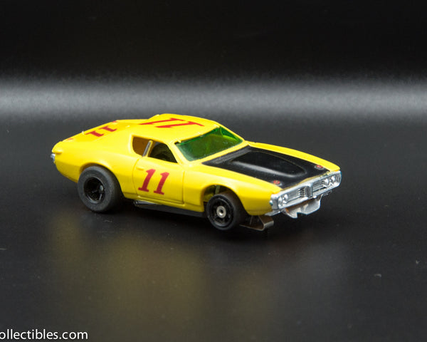 USED A/FX HO Yellow w/ Black # 11 G-Plus Road Runner Slot Car