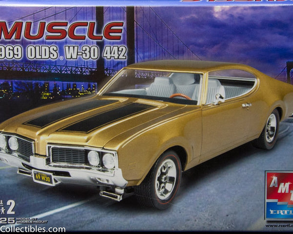 2005 AMT Ertl Muscle Series 1969 Olds W-30 442 1:25 Plastic Model Kit