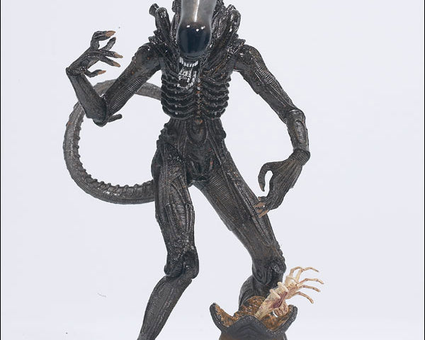 2004 McFarlane Alien Big Chap Action Figure