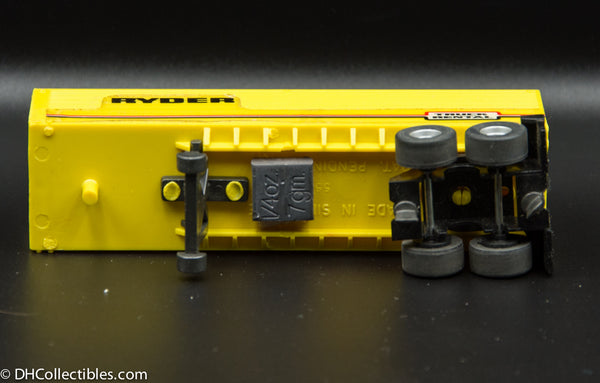 USED Aurora HO Yellow Ryder Semi Trailer Slot Car