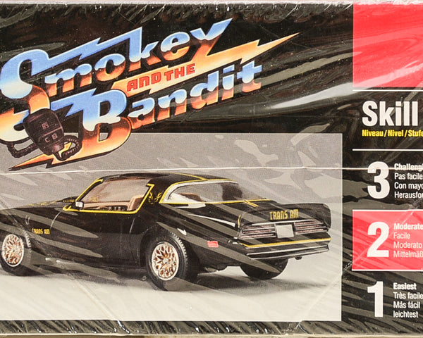 2001 AMT 1977 Pontiac Trans Am Smokey And The Bandit 1:25 Plastic Model Kit