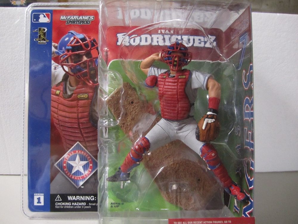 2002 McFarlane MLB Sports Picks Series 1 Ivan Rodriguez Gray Jersey - Action Figure