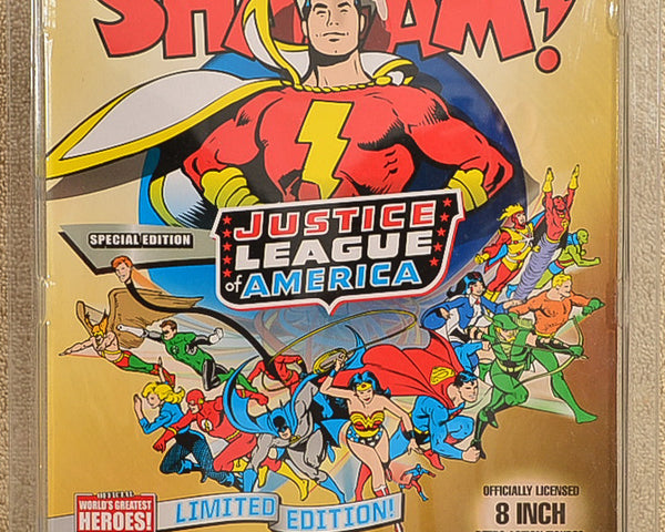 Figures Toy Co  World's Greatest Heroes  - JLA Series 1 Special Edition Shazam Action Figure 8" Mego Retro