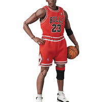 2020 Kotobukiya Chicago Bulls MAFEX Michael Jordan Action Figure