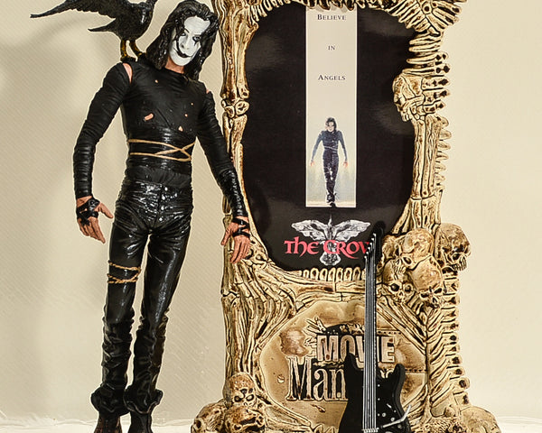 1999 Movie Maniacs 2 The Crow Feature Film Action Figure -  Loose