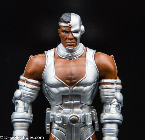 2008 DC Universe Cyborg Classics Wave 4  - Action Figure (includes Despero Right Arm)