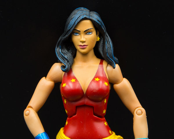 2010 DC Universe Classics Wave 13 Donna Troy Action Figure - Loose