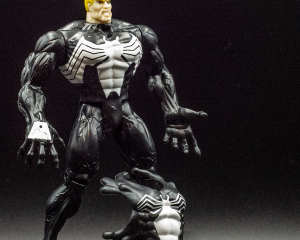 1995 Toybiz Venom II Eddie Brock - Action Figure - Loose