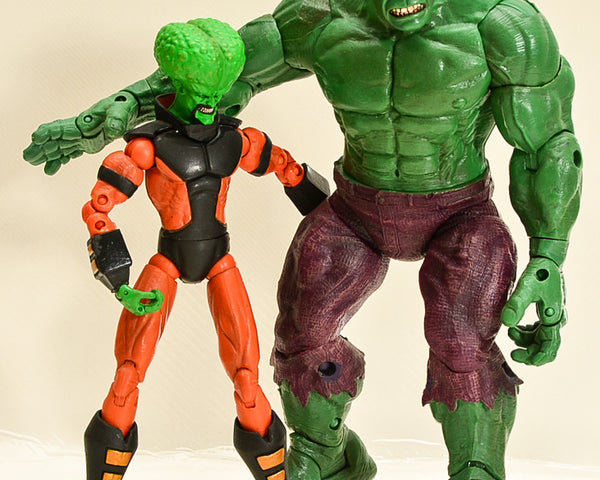 2006 Marvel Legends Face Off Series 1 Action Figure Twin Pack Hulk vs Leader - Loose