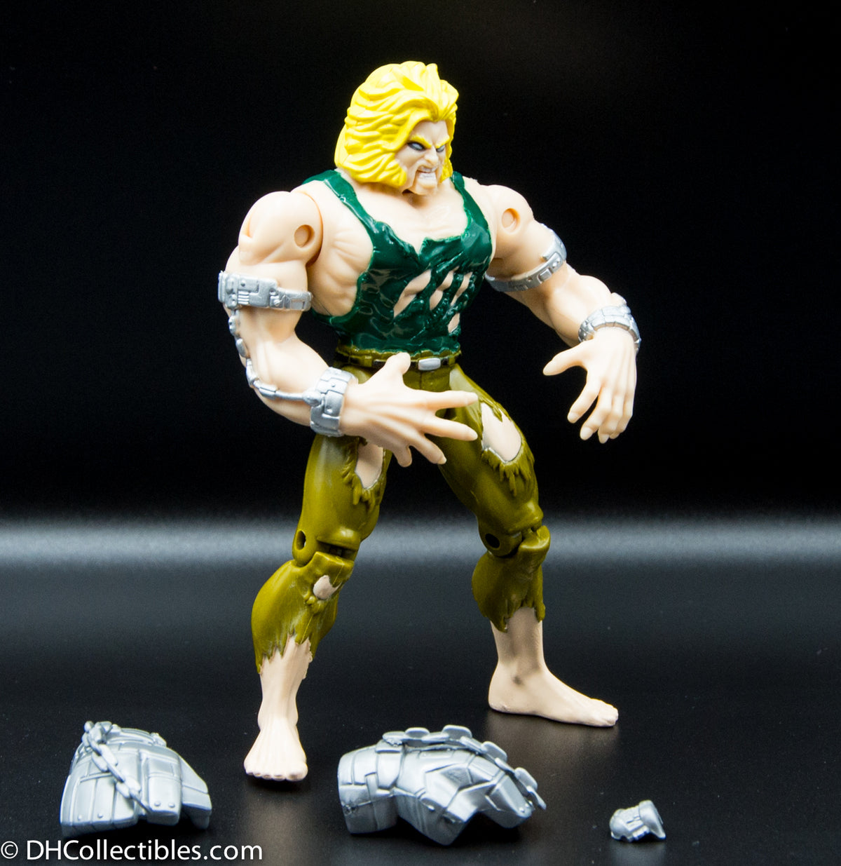 1995 Toy biz Marvel Comics X-Men Invasion Series Captive Sabretooth Action Figure- Loose