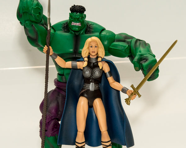 2010 Marvel Legends Valkyrie & Hulk 2 Pack Action Figures - Loose