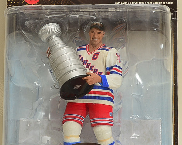 1994 NHL Legends 7 Mark Messier New York Rangers Stanley Cup Action Figure