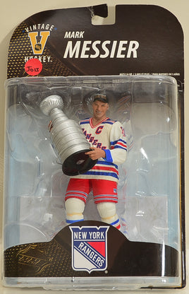 1994 NHL Legends 7 Mark Messier New York Rangers Stanley Cup Action Figure