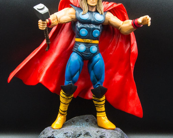 2018 Marvel Diamond Select Thor Classic 8"  Action Figure - Loose