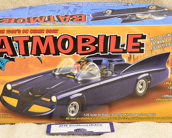 Polar Lights Batman Batmobile The 1960s Car Plastic Model Kit 1:25 Scale
