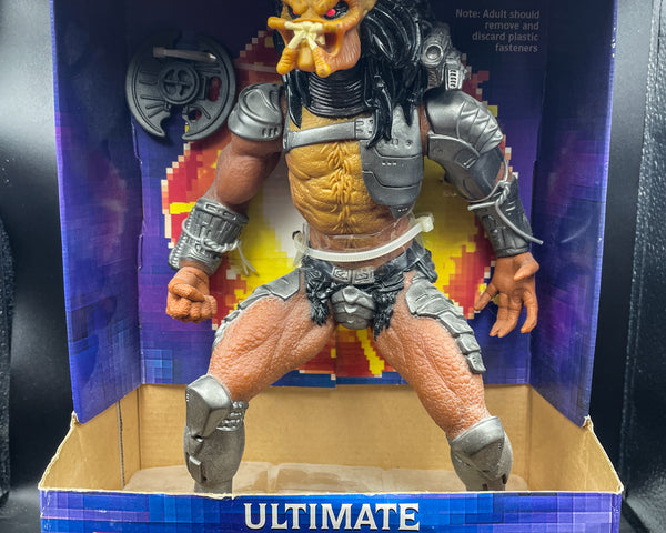 1995 Kenner Ultimate Predator the Alien Hunter - 10" Figure