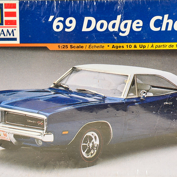 Revell '69 Dodge Charger Plastic Model Kit 1:25 Scale