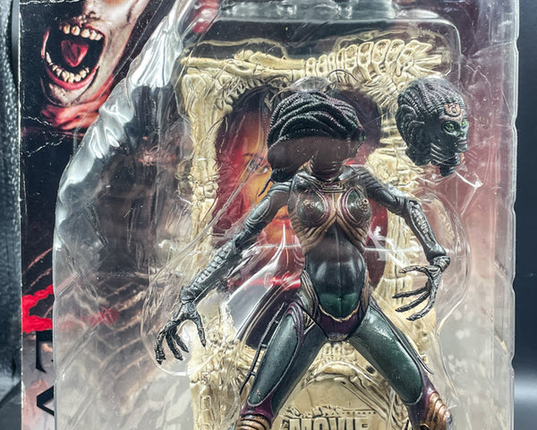 1998 McFarlane Movie Maniacs Species II Eve Figure