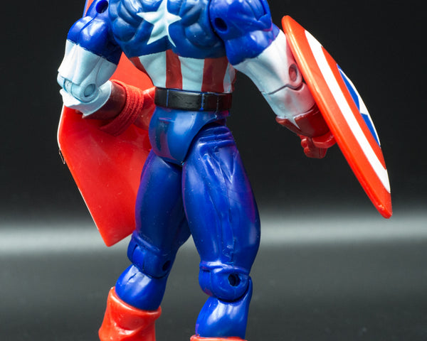 1999 Toy Biz Marvel vs Capcom Captain America Action Figure - Loose