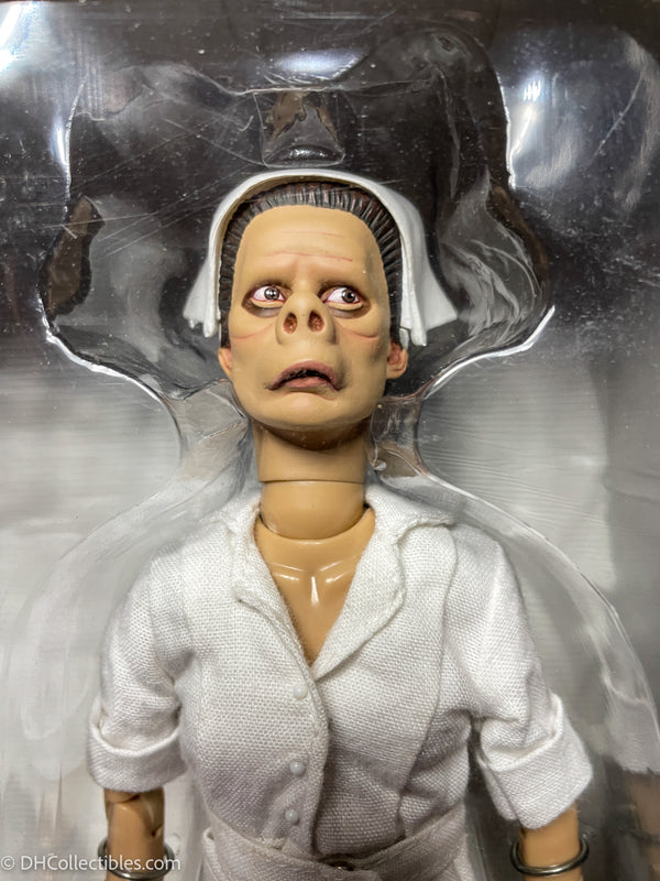 2002 TV Land Special Edition The Twilight Zone - Episode 42 - The Doctor & The Nurse 12 inch Action Figure 2-Pack