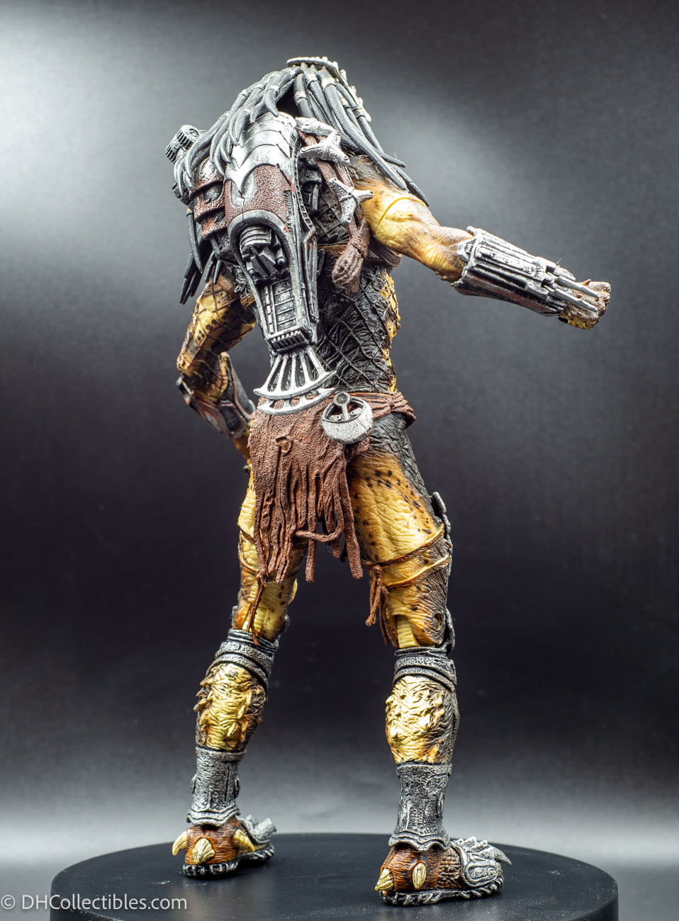 2008 NECA Alien vs Predator Requiem Wolf Predator Masked - Action Figure