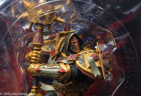 2010 DC Unlimited World Of Warcraft Series 7 Human Paladin Judge Malthred - Action Figure
