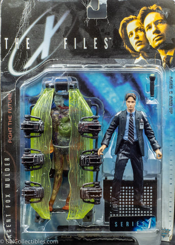 1998 The X Files Series 1 Agent Mulder with Cryopod Chamber and Human Host - Action Figure