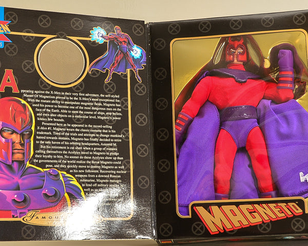 Marvel - Toy Biz - Famous Cover Series - X-Men Classics 8" Magneto Action Figure
