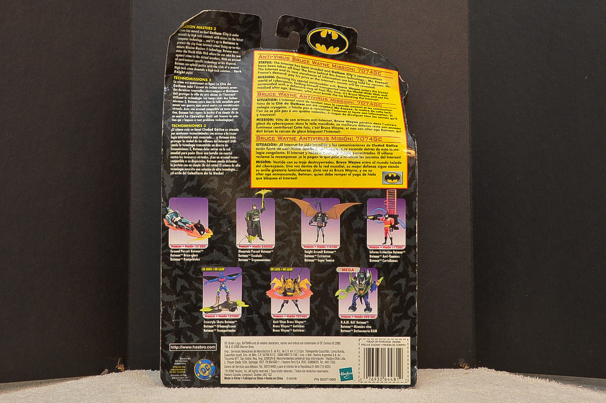 2000 Batman Mission Masters 3 - Anti-Virus Bruce Wayne: Mission Action Figure RARE